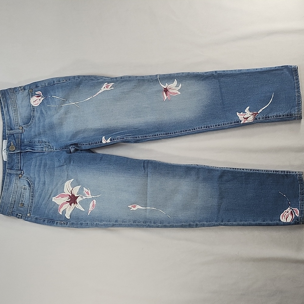 Jordache Skinny Boyfriend 90s Straight Leg Jeans with Distressing and Floral